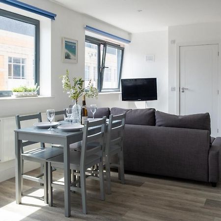 Modern One Bedroom Apartment In Town Centre & 4 Min To The Beach Bournemouth Eksteriør bilde