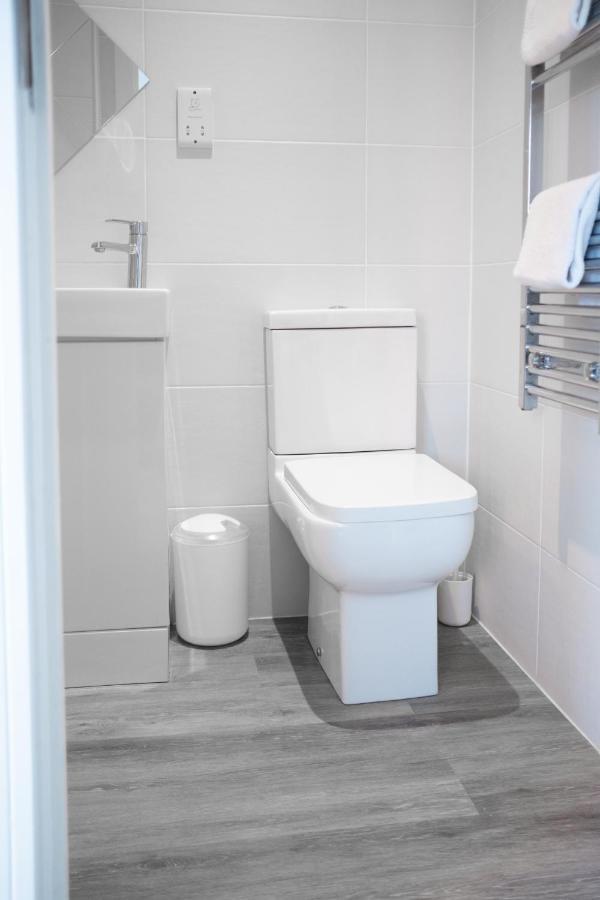 Modern One Bedroom Apartment In Town Centre & 4 Min To The Beach Bournemouth Eksteriør bilde
